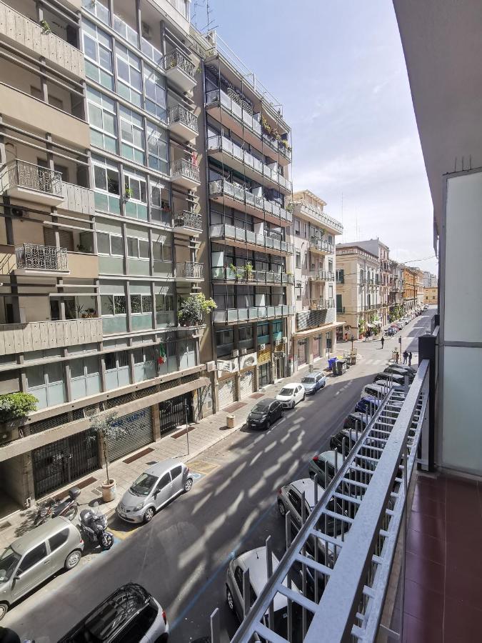 Aura Rent Of With Shared Kitchen Guest house